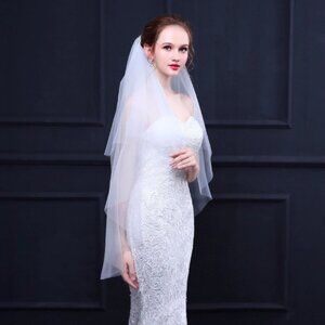 Wedding veil white bride bridal fingertip medium length tulle with comb elegant